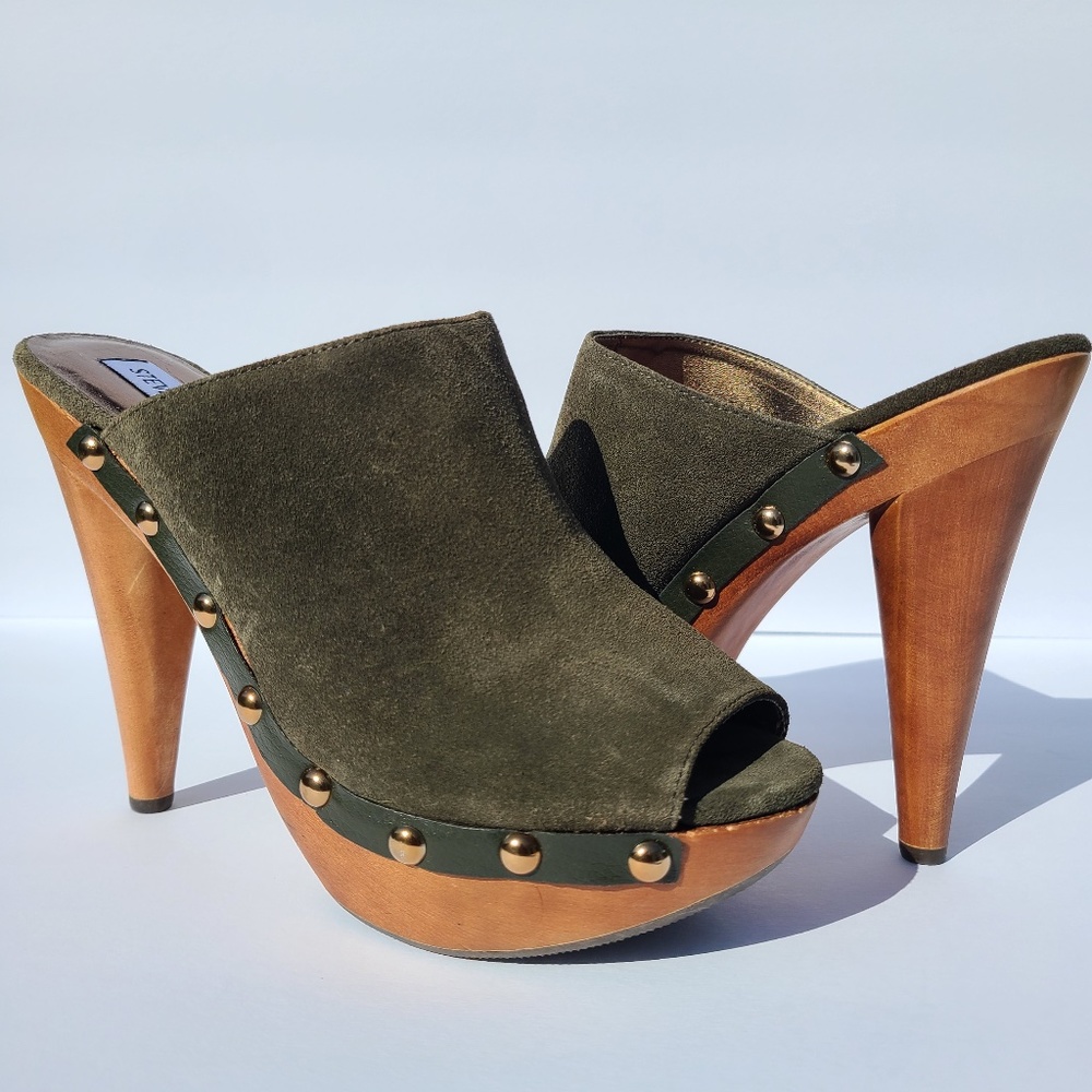 Steve Madden, leather upper, olive green, peep toe, platform sandal *NEVER WORN*
